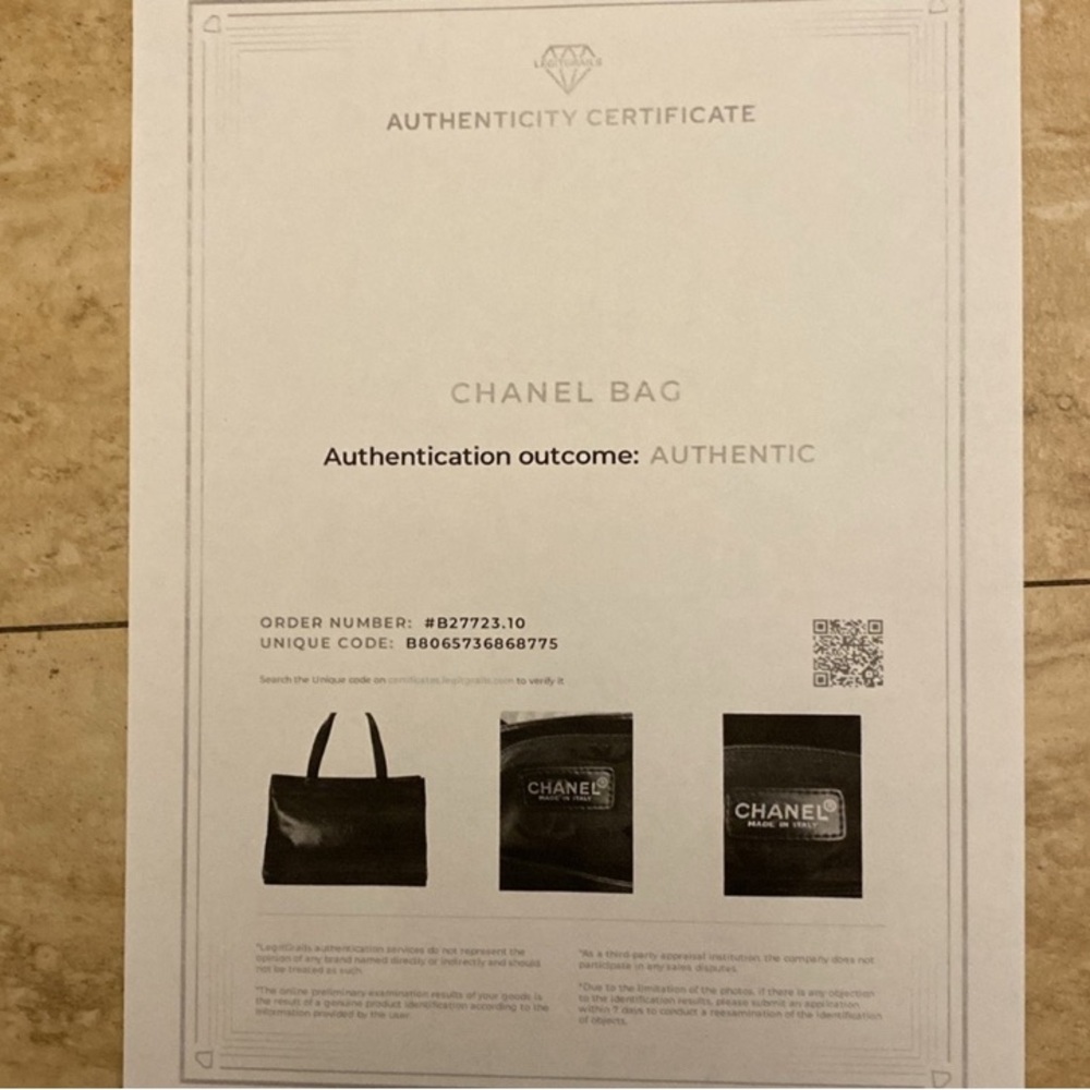 Chanel Coco Mark Black Caviar
Leather Tote (Pre-Owned-good condition) - Picture 9 of 12